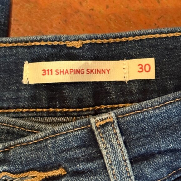Levi's Women's Jeans 311 Shaping Skinny Size 30 Blue Stonewash - Picture 2 of 2